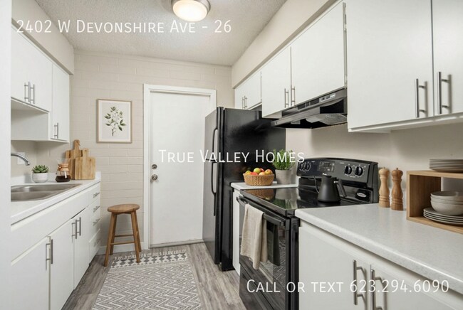 Photo - 2402 W Devonshire Ave Unit 26