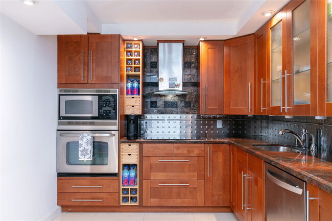 Photo - 3507 Oaks Way Unit 406