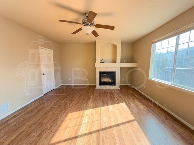 Photo - 7819 Notre Way