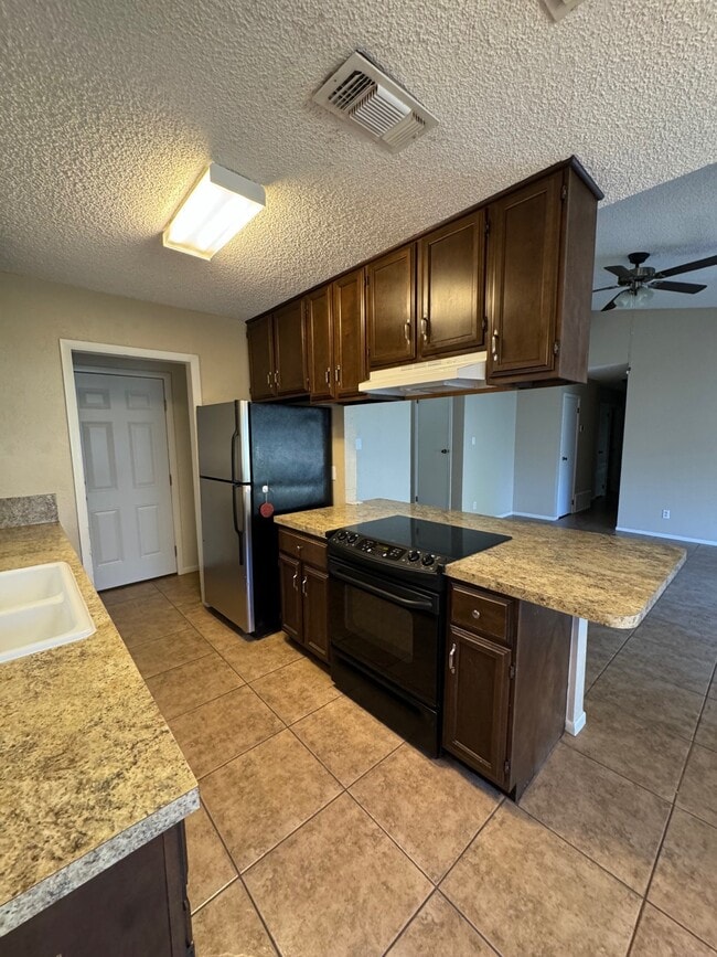 Photo - 217 N Rowland Ave