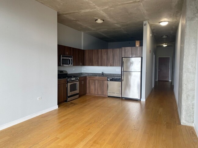 Photo - One bedroom Loft appartment with Lake Views! Unit 3910