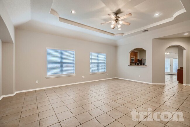 Photo - 5626 Cross Pond