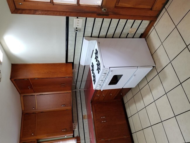 Photo - 204 W William St