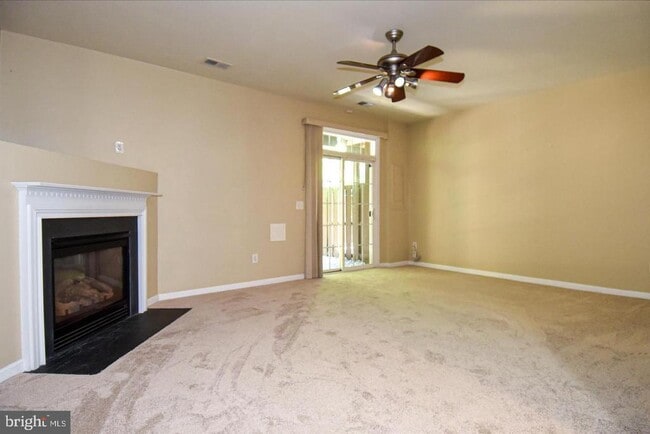 Photo - 7810 Locust Leaf Ln