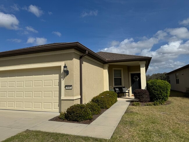 2 car garage - 9645 SW 63rd Loop House