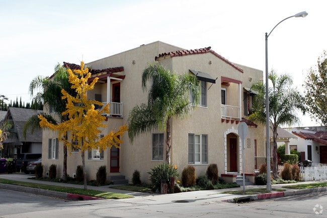 788-794 Molino Ave