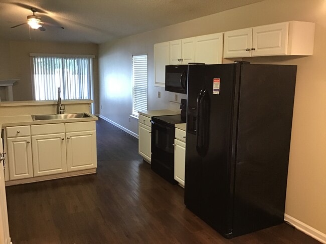 Photo - 1836 Northglen Cir