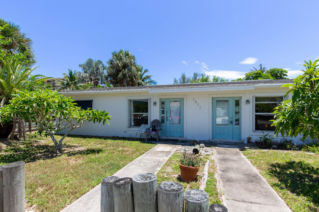 Photo - 1811 Gulfstream Ave Townhome