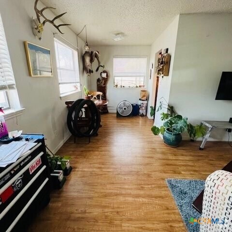 Building Photo - 450 Burleson St Unit C Rental