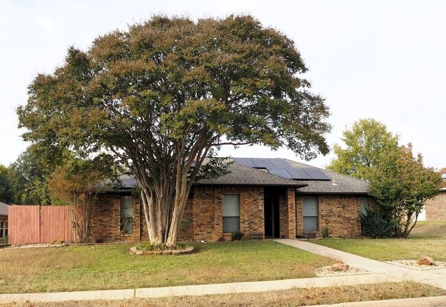 Photo - 924 Summer Trail