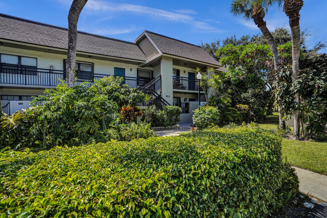 Photo - 2906 SW 21st Terrace Unidad 312b Rental