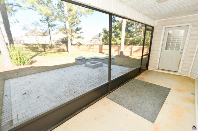 Photo - 226 Wingfield Way