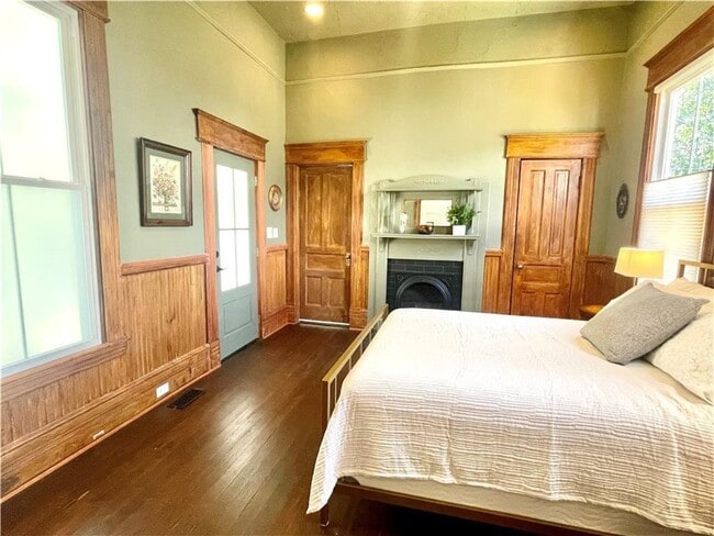 Photo - 1915 Union St