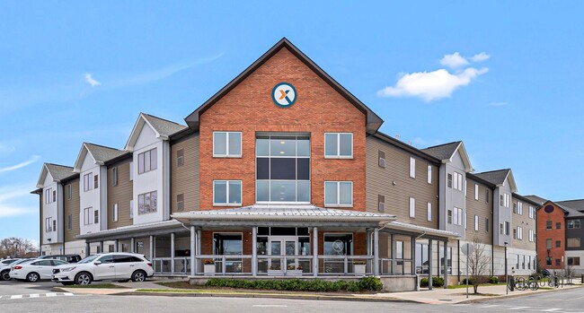 Axis 360 - Axis 360 Apartments