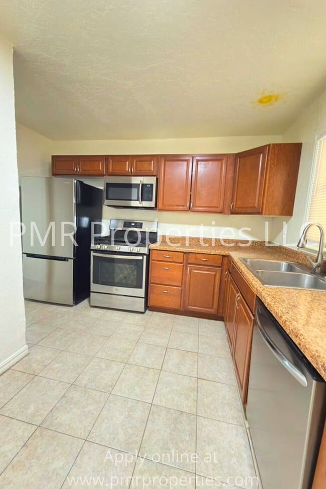 Photo - 2146 NW Lincoln Ave