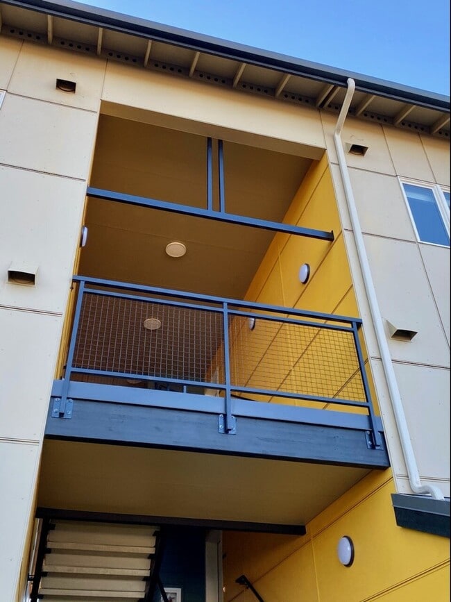 Photo - 21206 Thornhill Ln Unit #21206
