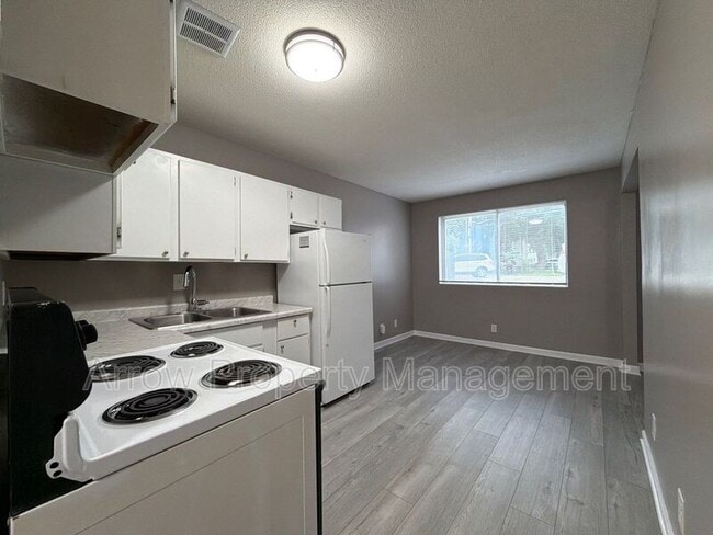 Photo - 1111 E Street Unit 12