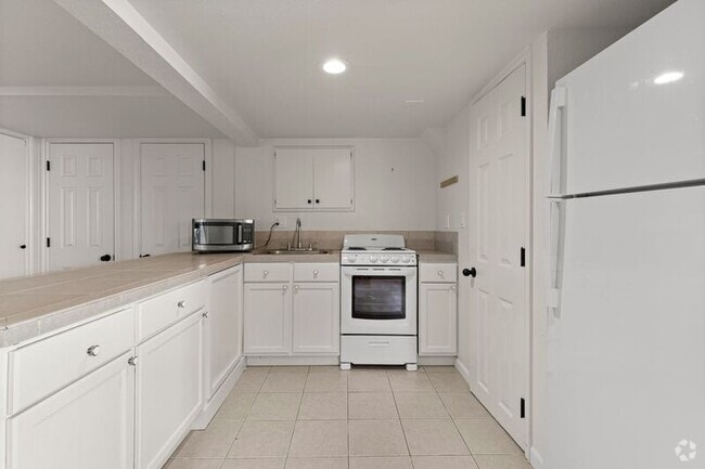 Building Photo - 1325 SE Boise St Unit B Rental