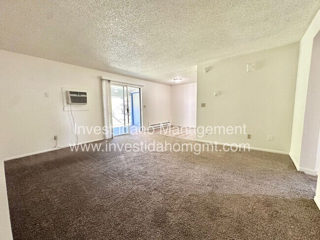Photo - 3970 W Glenn St Unit B