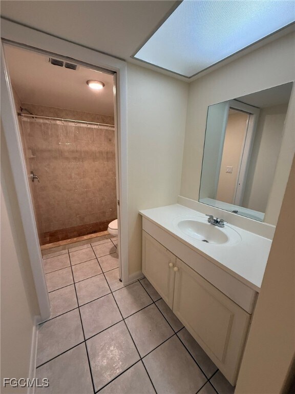 Photo - 2211 East 5th Street Unit 11