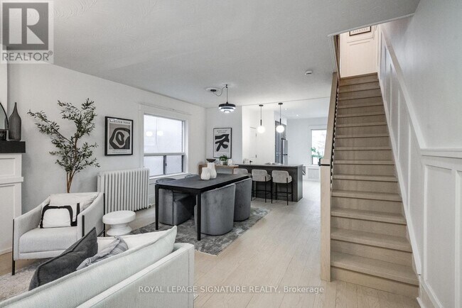 Photo - 216 Parkmount Rd