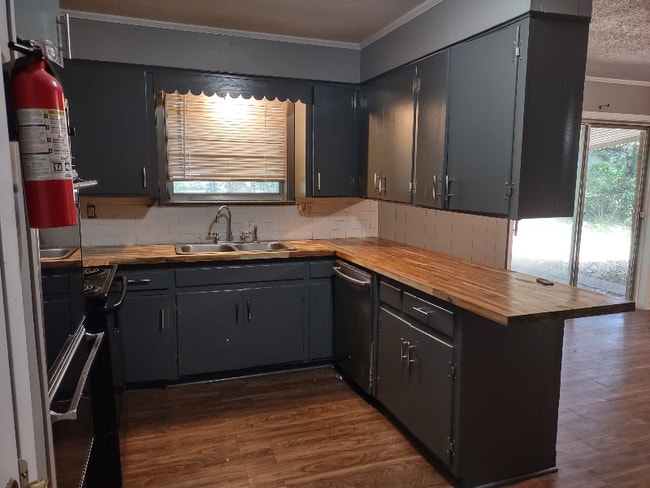 Photo - 304 Beasley St