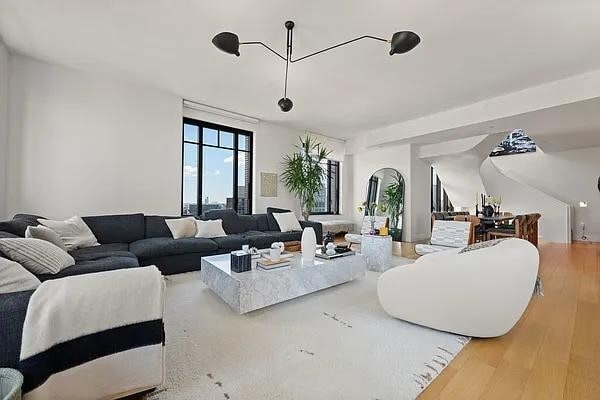 Photo - 110 Charlton St Unidad PH30C