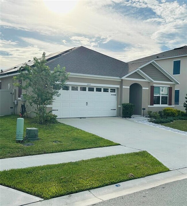 1055 Griffon Ave