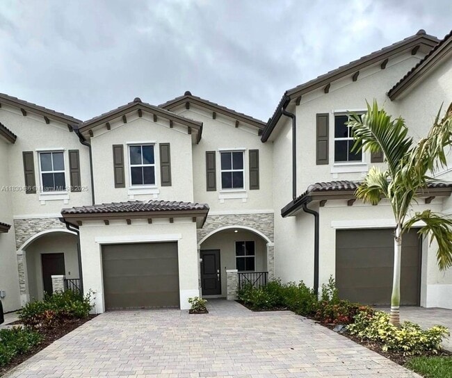Photo - 2877 SE 24th Ave Townhome