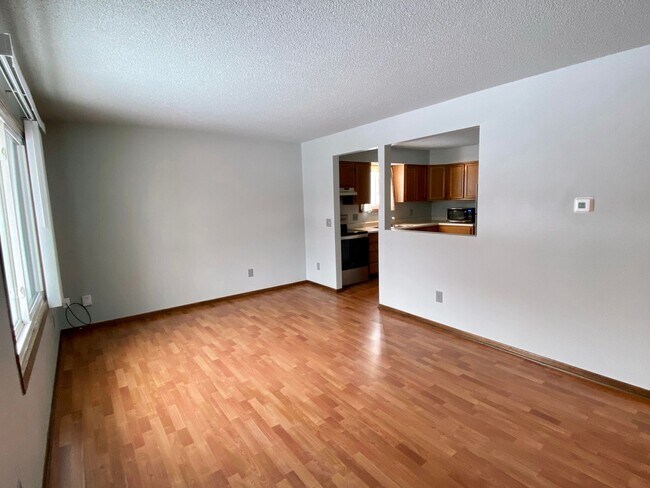 Photo - Aplin Duplex (4025/4027) Unit 4027 Aplin Rd