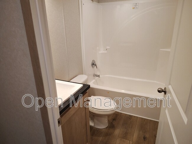 Photo - 24 Erin Ln