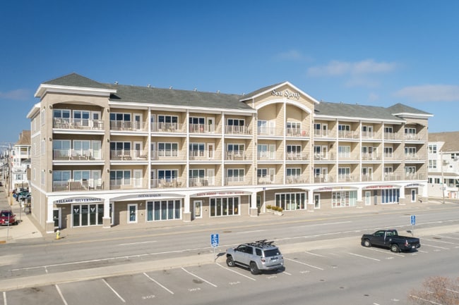 Building Photo - 83 Ocean Blvd Rental