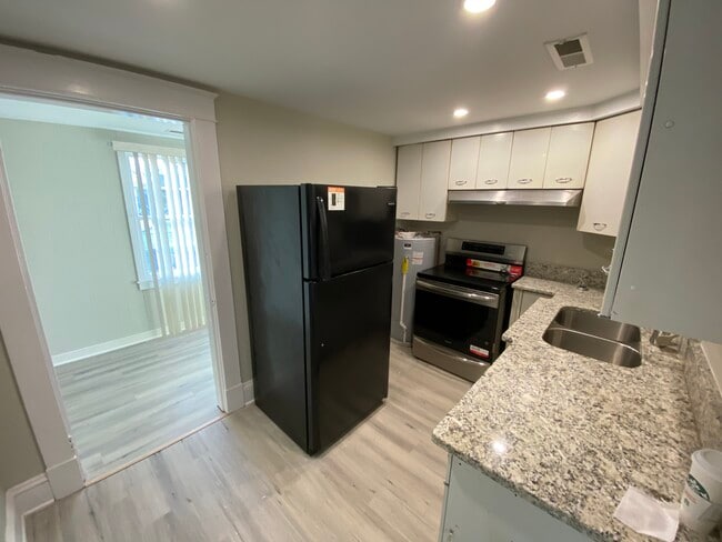 Photo - 4812 Chamberlayne Ave