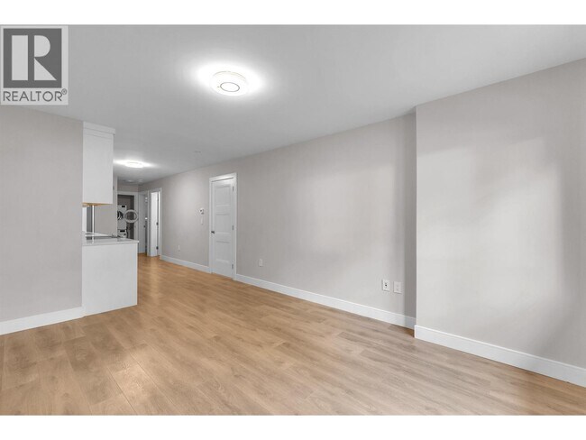 Photo - 2240 Brookmount Ave