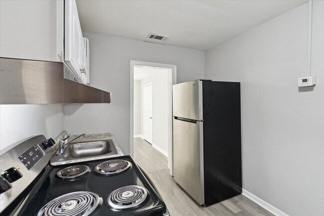 Photo - 1724 E 39th St Unit B