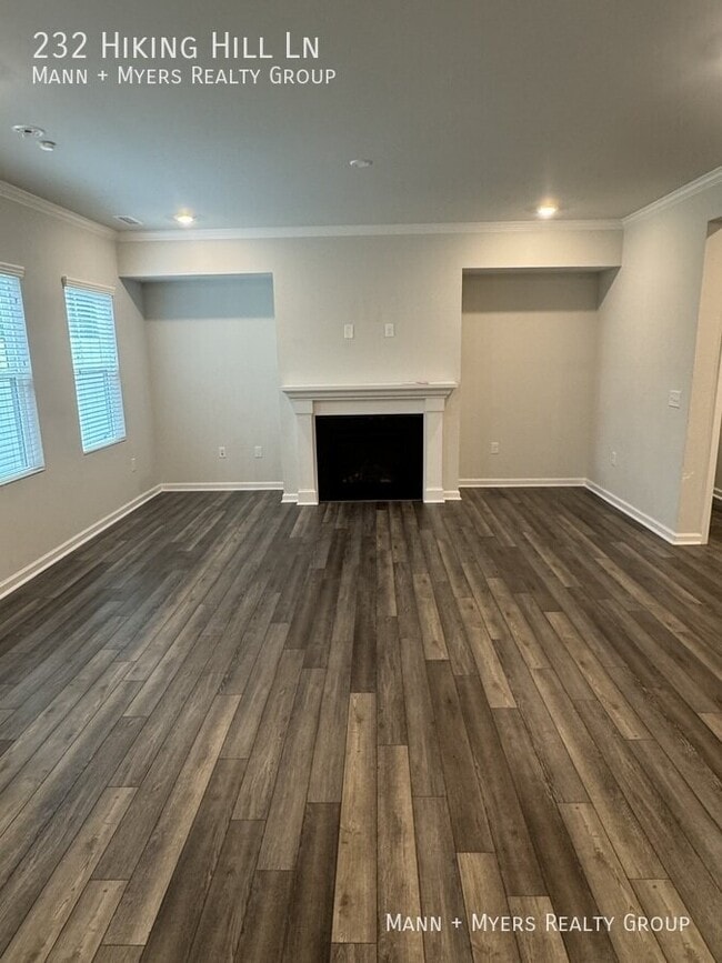 232 Hiking Hl Ln