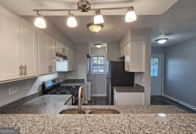 Photo - 6627 Banbury Ct NW