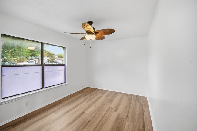 Photo - Spacious Updated 4-Bedroom Home in Quiet N...