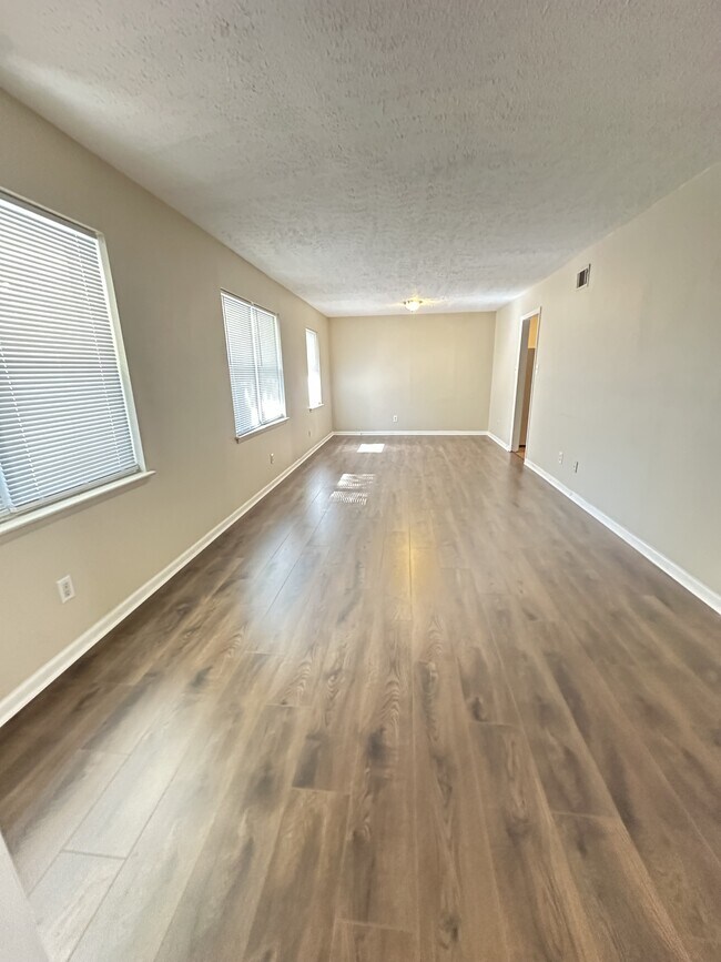 Photo - 1902 Champion St