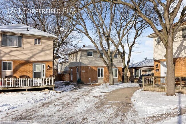 Photo - MOVE-IN READY 2 STOREY HOME IN THE VILLAGES OF RIVERSIDE