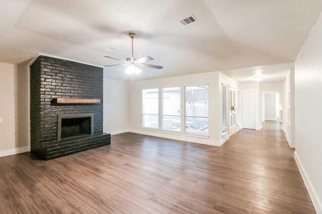 Photo - 4515 Sylvan Glen Dr