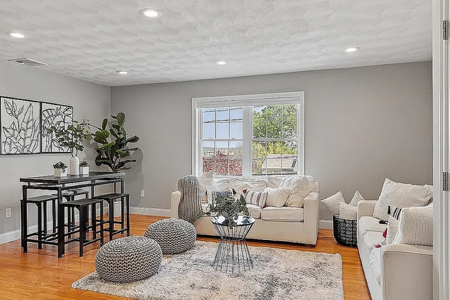 Photo - 25 Hopkins St Unit 2