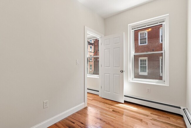 Photo - 159 Salem St Unit 2