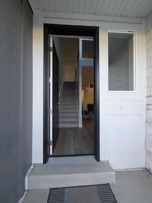 Photo - 2005 N 4040 W