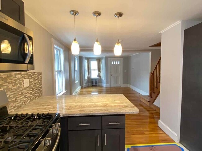 Photo - 107 Ferry St