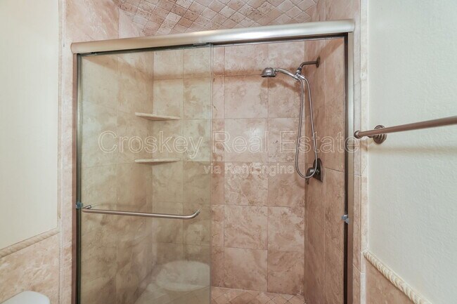 Photo - 357 Hazelnut Ln
