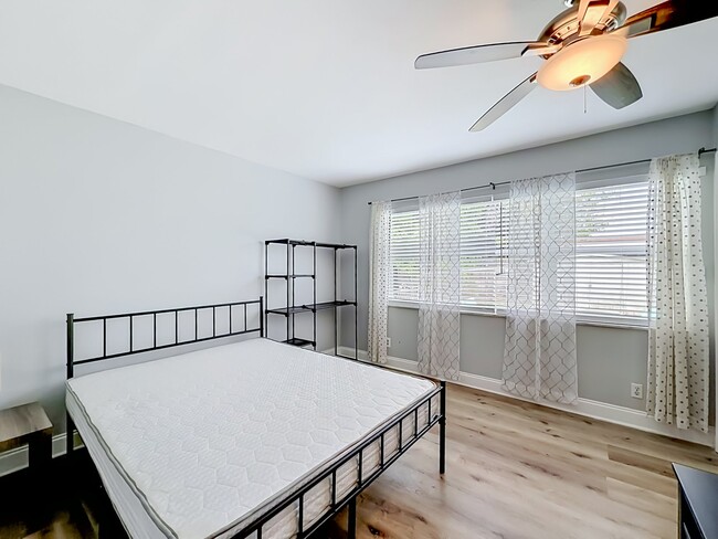 Photo - 7460 NW 16th St