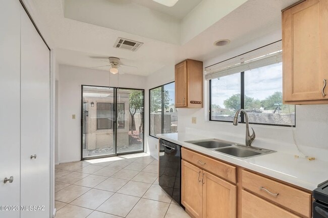 Photo - 4461 E Bullrush Ln