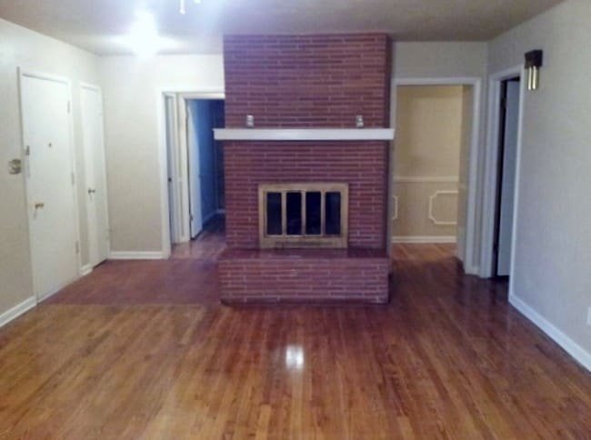 Photo - 2215 W Admiral Ave