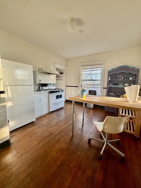 Photo - 48 Lanark Rd Unit 2